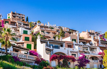 Apartment-Block in Urbanisation auf Mallorca